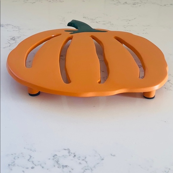 Crate&barrel Pumpkin Trivet - Picture 10 of 13